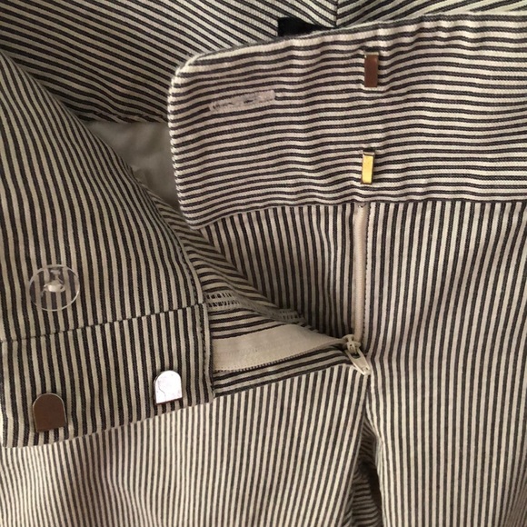Ann Taylor Ladies size 8 striped cotton capri’s - Picture 4 of 16